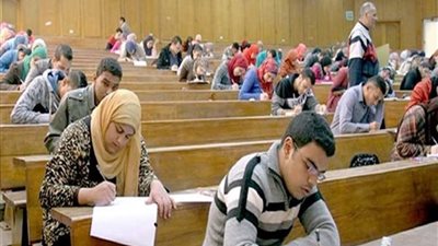 نائب رئيس جامعة القاهرة يتابع سير امتحانات نهاية العام بعدة كليات