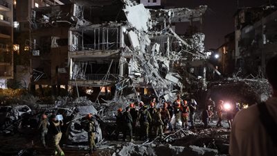 طهران تمطر تل أبيب بالصواريخ البالستية