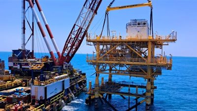 الانتهاء من تركيب منصة WEB OFFSHORE بغرب البرلس