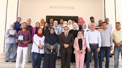 رئيس جامعة جنوب الوادى يلتقى بفريق عمل الإدارة الهندسية بالجامعة