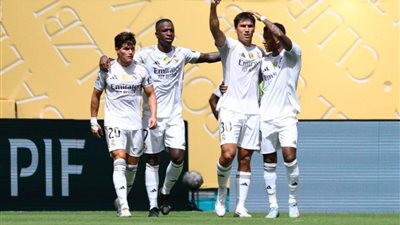 نجم ريال مدريد يتحدث عن مستقبله.. ويعلق على طرد أسينسيو