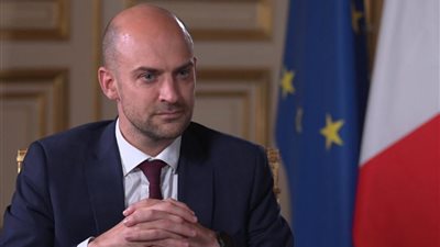 وزير الخارجية الفرنسي: ندعو إيران إلى ضبط النفس