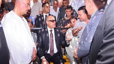 وزير العمل يتفقدّ أماكن انتظار لائقة لعمال التراحيل بباب الشعرية