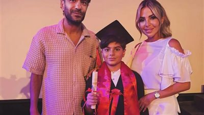 بكلمات رقيقة.. رزان مغربي سعيدة بنجاح نجلها فى المدرسة