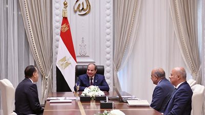 الرئيس السيسي يشدد على ضرورة توطين الصناعات المرتبطة بمشروعات الطاقة المتجددة