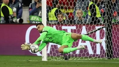 مانشستر سيتي يزاحم اليونايتدتد علي ضم حارس مرمى بورتو