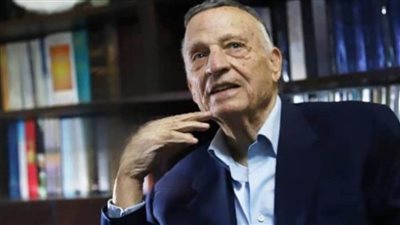 وفاء عامر تنعى والد تامر عبدالمنعم