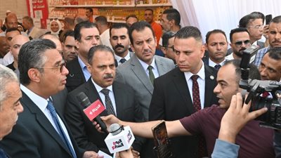 نبأ سار من جهاز العاشر بشأن توفير السلع الغذائية بأسعار مخفضة.. بالصور