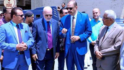 محافظ سوهاج يسلم 60 مركب صيد للأسر الأولى بالرعاية