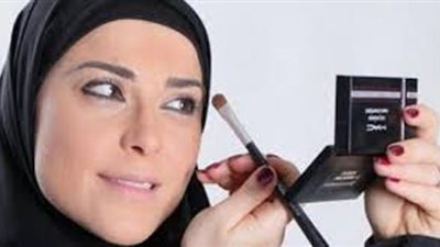 المبالغة فى وضع المكياج أمام الخاطب هل يُعد من الغش؟