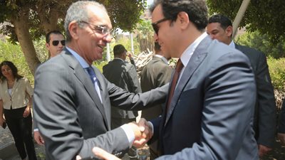 وزيرا الثقافة والاتصالات يتفقدان متحف الأمير وحيد سليم