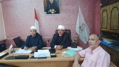 مرعي يلتقي القيادات ويؤكد على ترسيخ قيم التعاون وجودة الأداء..