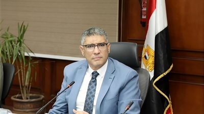 محافظ الجيزة :حملات تفتيش لرصد التزام المخازن باشتراطات السلامة