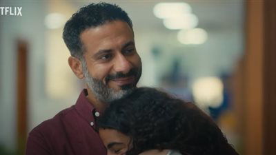 محمد فراج يواجه تحديات تربية طفليه بعد وفاة زوجته فى إعلان كتالوج