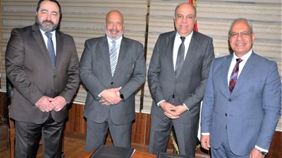 تتعاون مع أكاديميتى علوم الطيران و الشركة الوطنية للتدريب وتأهيل كوادرها