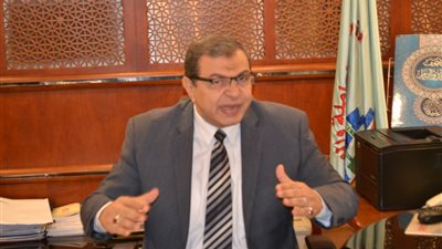 القوى العاملة: اعتماد 1371 عقد عمل وشهادات استمرارية للمصريين بالإمارات