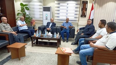 خطة عاجلة لرفع القدرات الكهربائية لمستشفى بدر الجامعى.. بالمستندات والصور