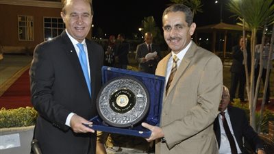 جامعة القناة تكرم الفريق مميش احتفالا بيوم المرشد ..صور