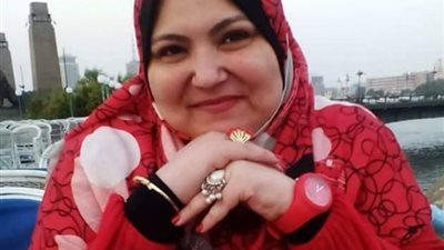 ''بين قلبين''.. ديوان جديد للشاعرة همت مصطفى