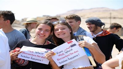 تدشين مبادرة مصر جميلة تعالوا زوروها بمشاركة طلاب وطالبات مدارس وجامعات ميونيخ بالأقصر