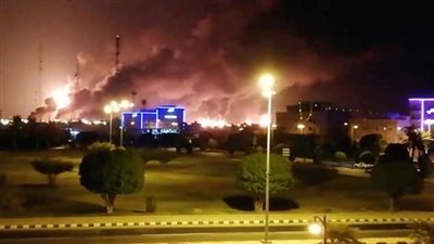 إيران: الحوثيون هاجموا المنشآت النفطية السعودية