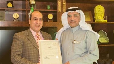 تعليم تبوك يُكرم الزميل البراشي