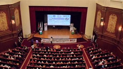 الجامعة البريطانية تكرم ٦٠٠ من 