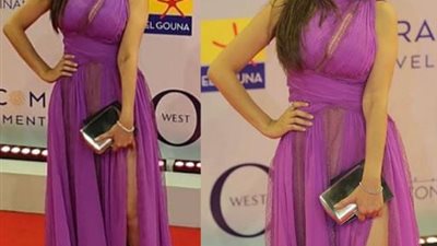 باريس هيلتون تبدي إعجابها بفستان مي عمر في مهرجان الجونة السينمائي