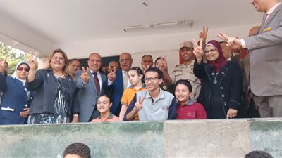 تكريم أبناء الشهداء بمدرسة 