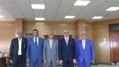 تعاون علمى بين جامعة جنوب الوادى ونقابة العلميين
