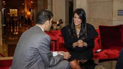 د. رانيا المشاط تبحث مع وزير البيئة الاماراتي سبل التعاون بين البلدين في مجال السياحة المستدامة
