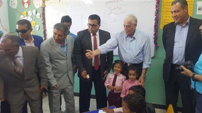 سياحة مصر تهدي حقيبة المدرسة لطلاب نويبع وتشاركهم الانشطة البيئية والثقافية والفنية