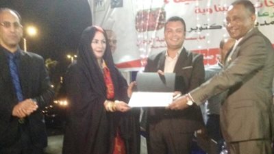 رئيس جهاز مدينة 6 أكتوبر يزور معرضاً للمنتجات السيناوية بالمدينة