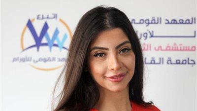 بالصور.. دعاء صلاح تدعم مستشفي سرطان الثدى