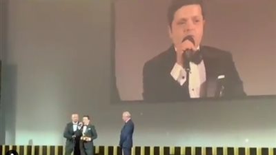 هنيدي ينعي شهداء مصر من الجيش والشرطة في سيناء .. فيديو
