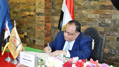 رئيس جامعة حلوان ينعى شهداء الأعمال القتالية الباسلة للقوات المسلحة بسيناء