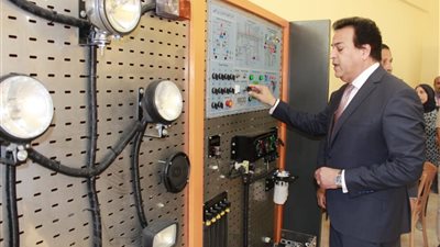 وزير التعليم العالي يتفقد جامعة الدلتا التكنولوجية بقويسنا