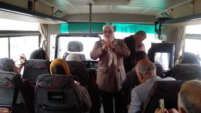 وكيل تعليم كفر الشيخ تقود الأتوبيس الطائر لمفاجئة الإدارات التعليمية