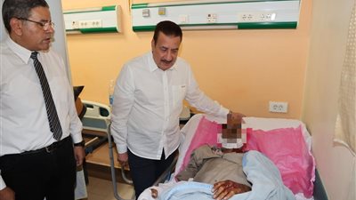 محافظ المنوفية يتوجه لمستشفى الباجور للاطمئنان على مصابي حادث الإقليم
