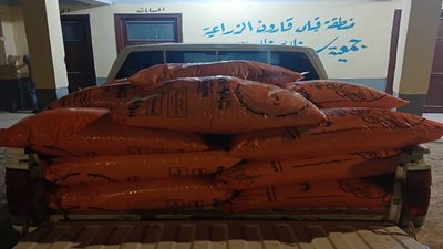 ضبط 45 طناً من الدقيق المدعم و135طناً من الأسمدة الزراعية بالفيوم