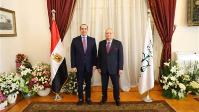 رئيس مجلس الدولة يستقبل وزير الشئون النيابية والقانونية