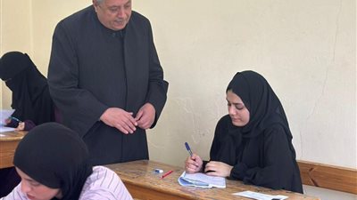 القسم العلمي بالثانوية الأزهرية يختتم الامتحانات بمادة التفسير
