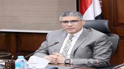 محافظ الجيزة: ضبط ٢٨٠٥ مخالفة تموينية متنوعة للمخابز والمحال