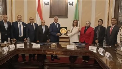 بروتوكول تعاون بين جامعة القاهرة واتحاد شركات التأمين المصرية