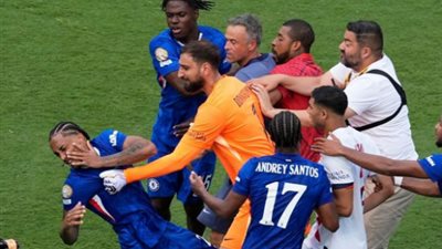 دوناروما يصفع بيدرو عقب نهائي كأس العالم للأندية