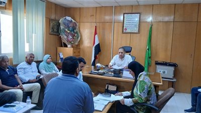 نائب محافظ الفيوم يعقد لقاءً لخدمة المواطنين بقرية الناصرية