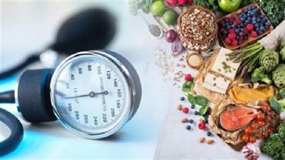 12 نوعًا من الأطعمة قد ترفع ضغط الدم.. احذرها لتحافظ على صحة قلبك