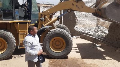 إزالة وإرداد ٨ حالات بناء مخالفة خلال حملة مكبرة بالطود