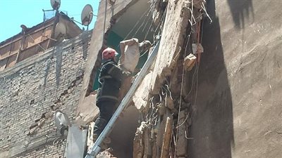 انهيار عقار بزقاق الصباغ بحى الساحل والحماية المدنية تنقذ ٤ أفراد