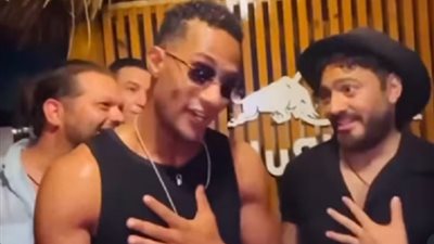 تامر حسني ومحمد رمضان يهديان الكينج بمقطع 